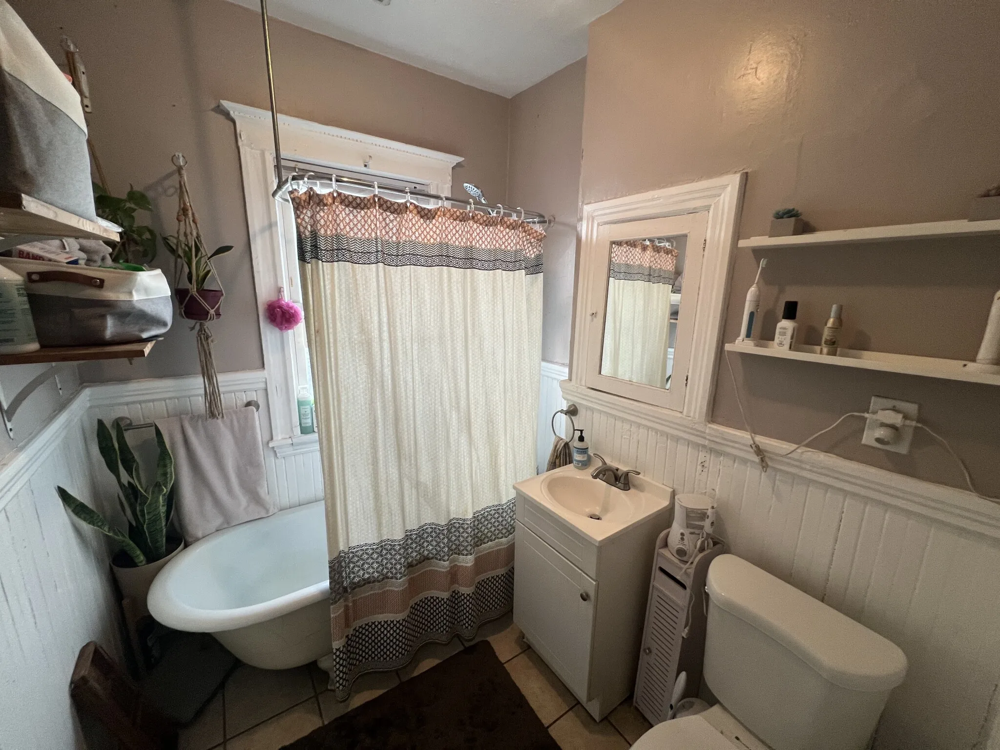 3 bed, 1 bath apartment for rent at 294 Highland Ave Unit 2, Powder House Square — photo 23 of 26