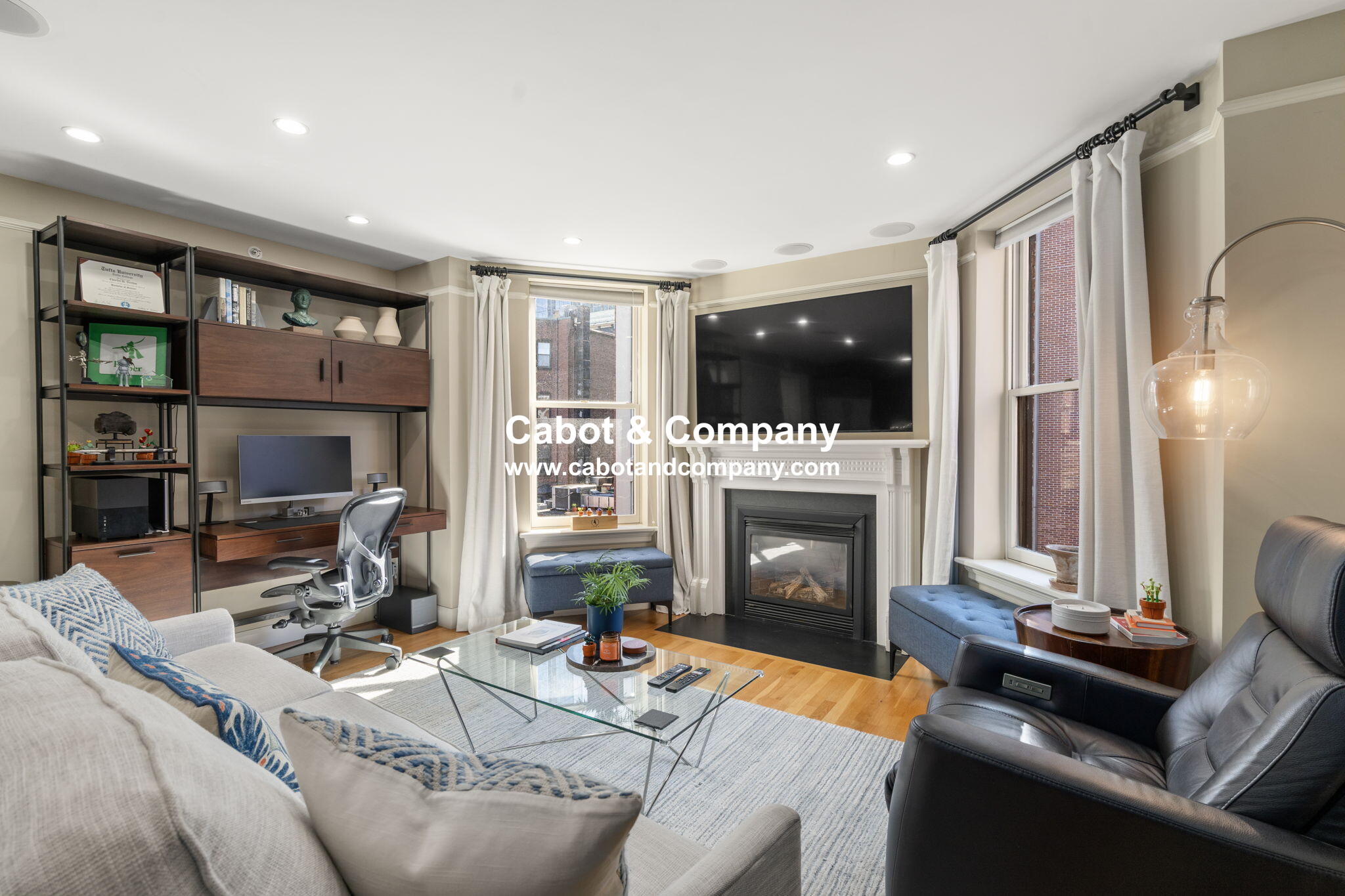 1 bed, 1 bath apartment for rent at 294 Newbury St Unit 3, Back Bay — photo 2 of 10