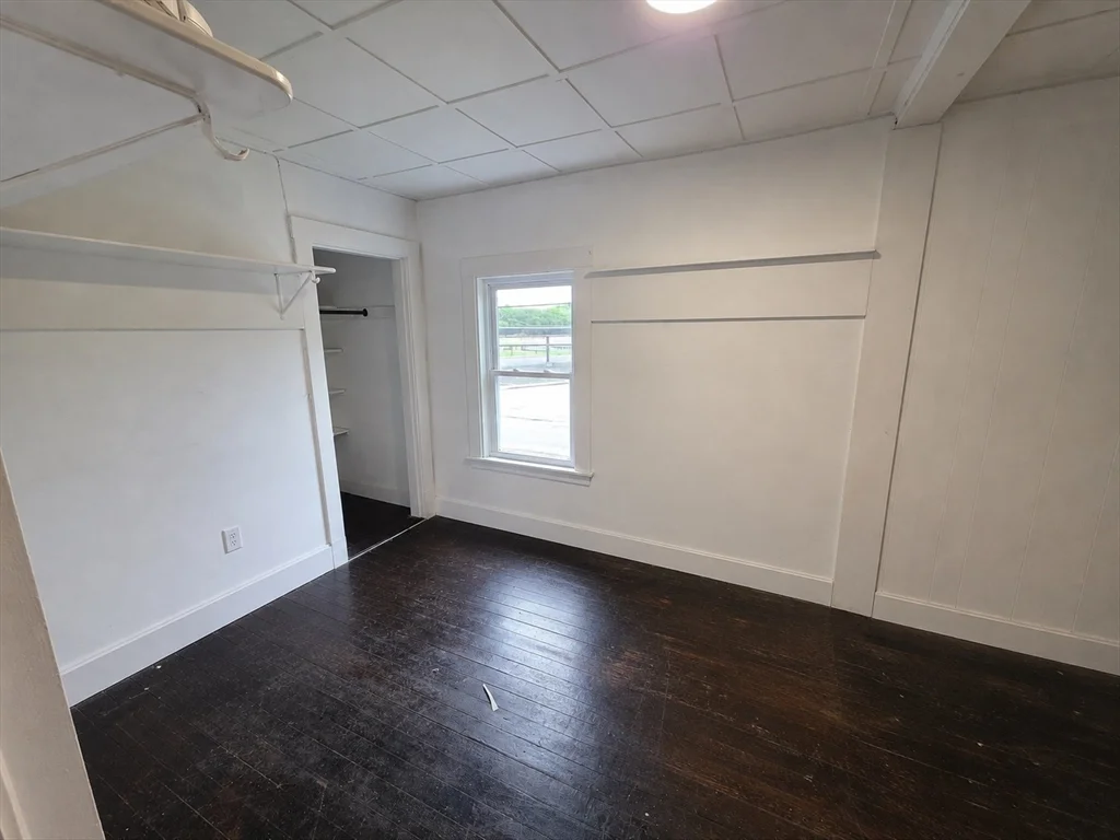 5 bed, 2 bath apartment for rent at 294 Plymouth St, Bridgewater — photo 6 of 16