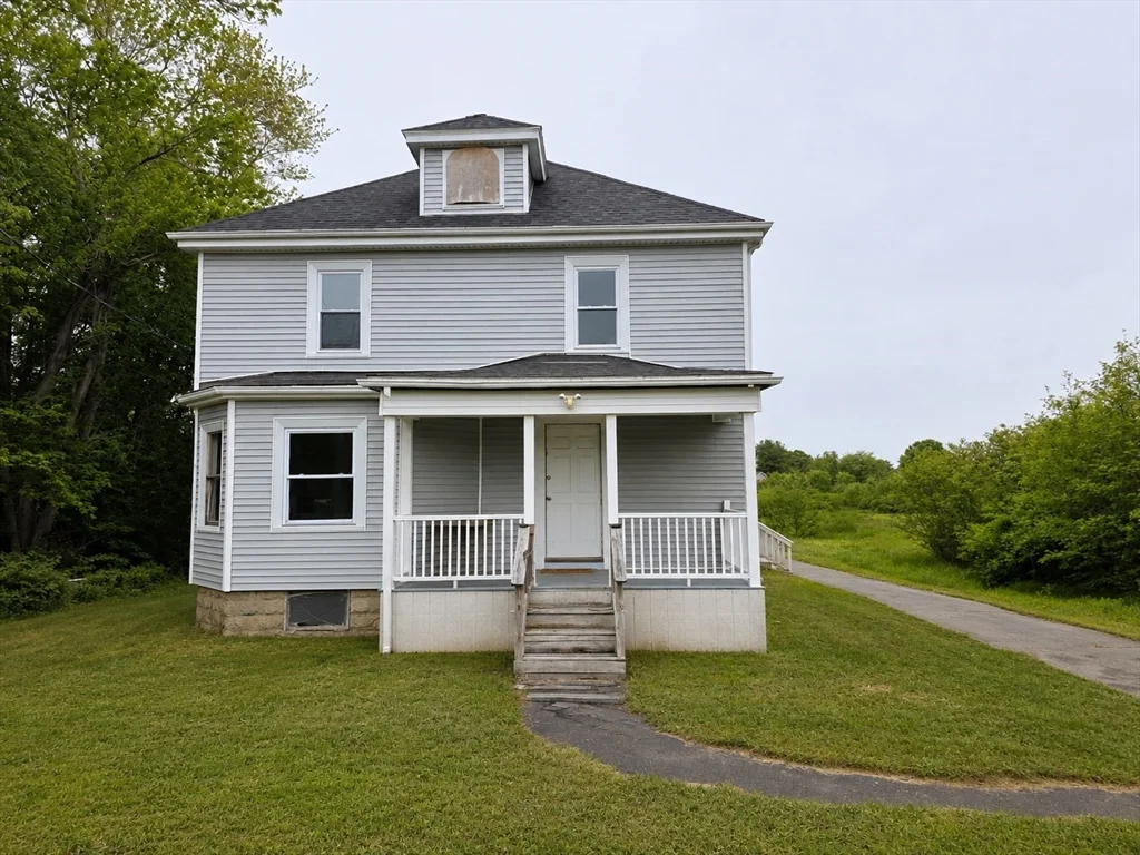5 bed, 2 bath apartment for rent at 294 Plymouth St, Bridgewater — photo 1 of 16
