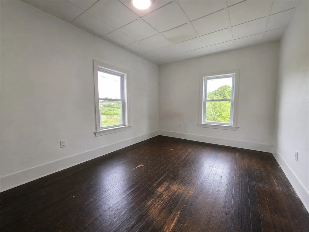 5 bed, 2 bath apartment for rent at 294 Plymouth St, Bridgewater — photo 14 of 16