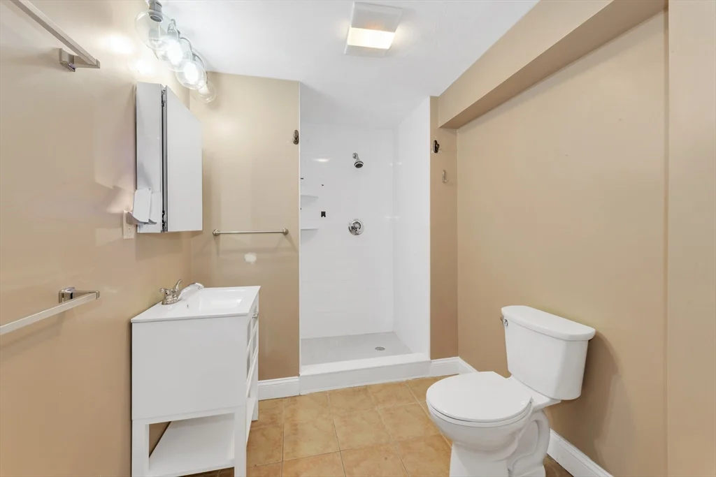 4 bed, 2 bath apartment for rent at 294 South St Unit 1, Jamaica Plain — photo 19 of 21