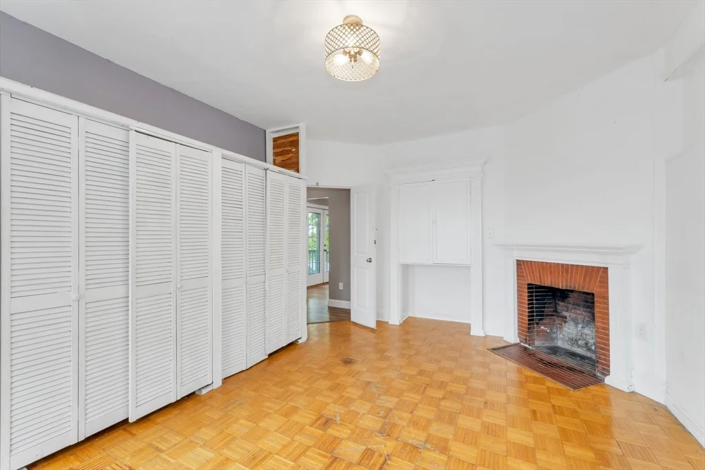 4 bed, 2 bath apartment for rent at 294 South St Unit 1, Jamaica Plain — photo 8 of 21