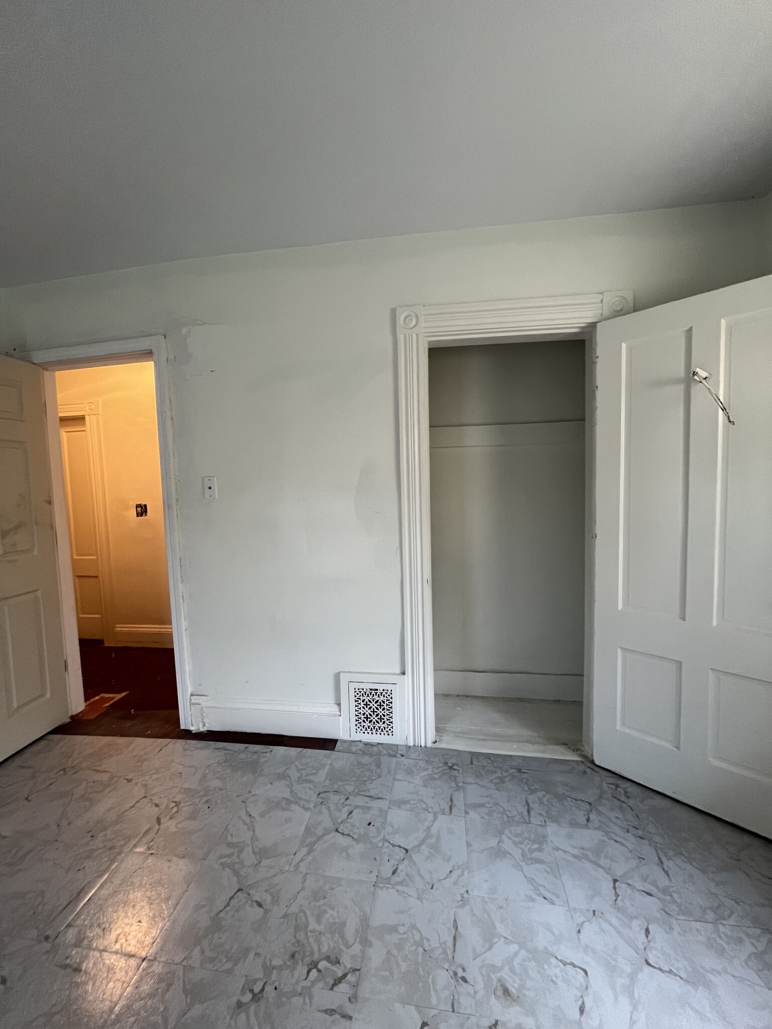 4 bed, 1 bath apartment for rent at 294 Whiting Ave, East Dedham — photo 13 of 15