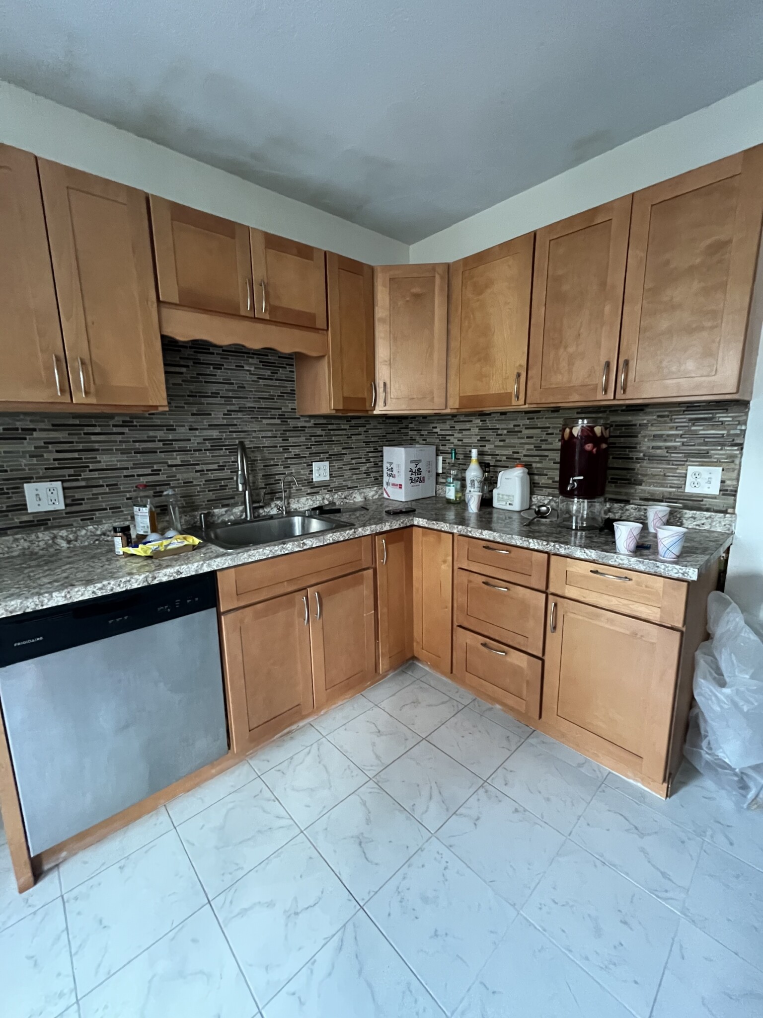 4 bed, 1 bath apartment for rent at 294 Whiting Ave, East Dedham — photo 5 of 15