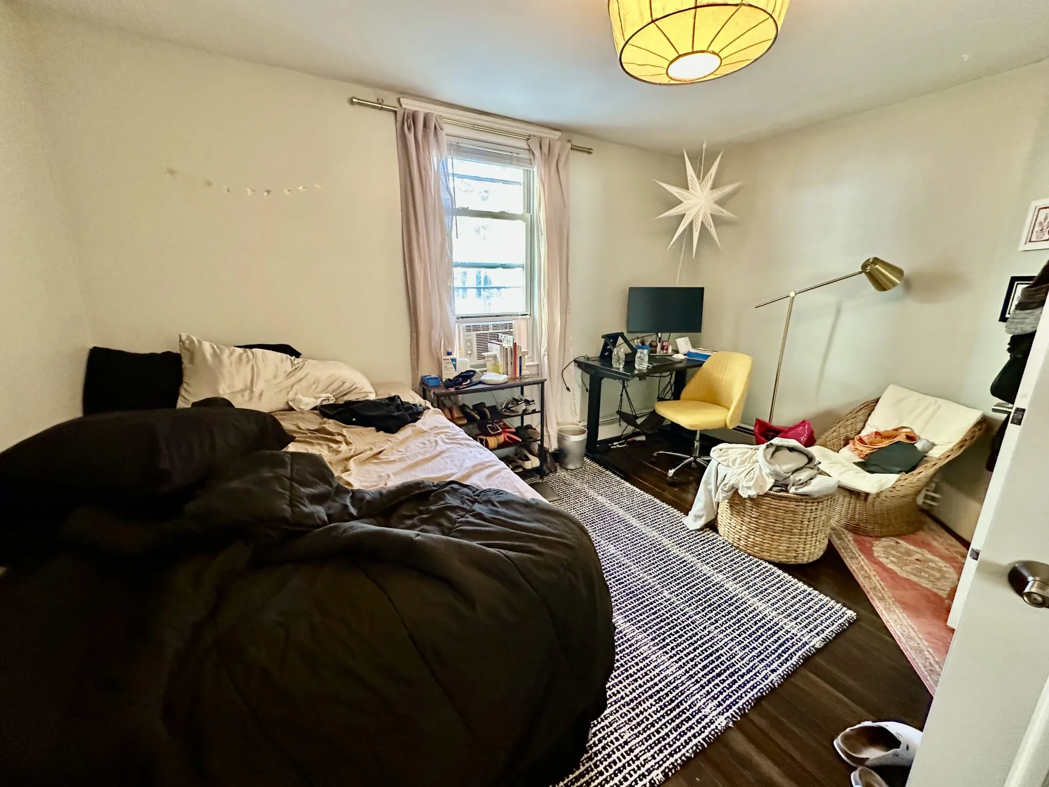 3 bed, 1 bath apartment for rent at 294 Windsor St Unit 2, The Port — photo 8 of 18