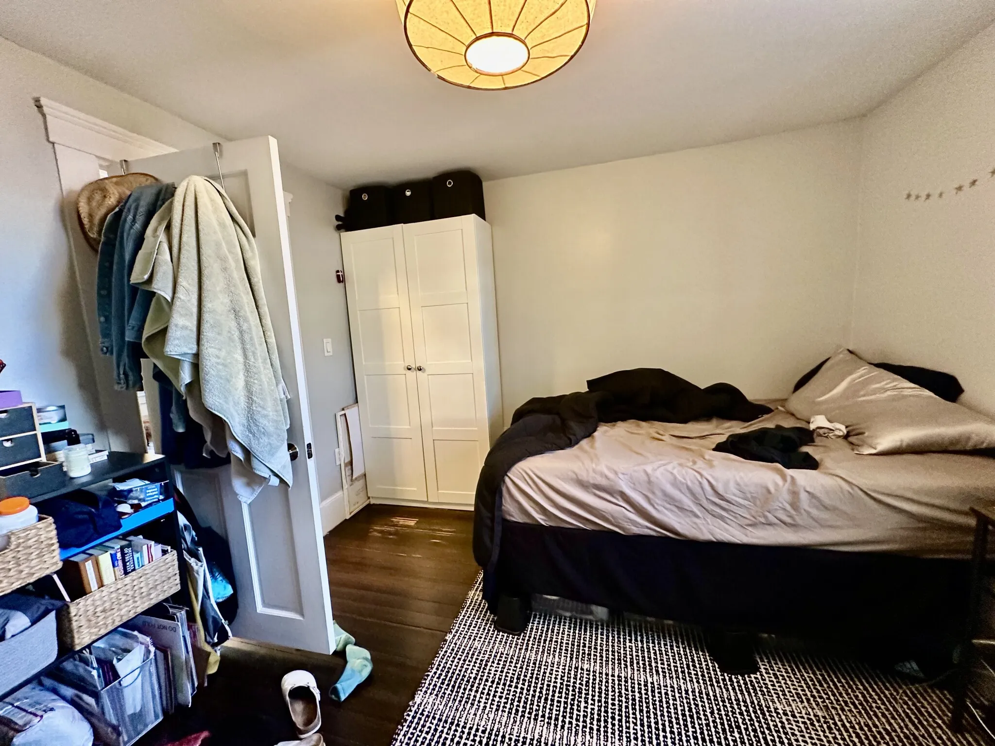 3 bed, 1 bath apartment for rent at 294 Windsor St Unit 2, The Port — photo 9 of 18