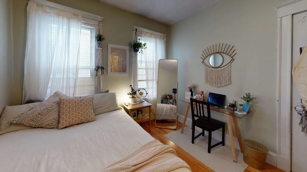 3 bed, 2 bath apartment for rent at 295-297 Washington St Unit 297, Quincy — photo 6 of 13