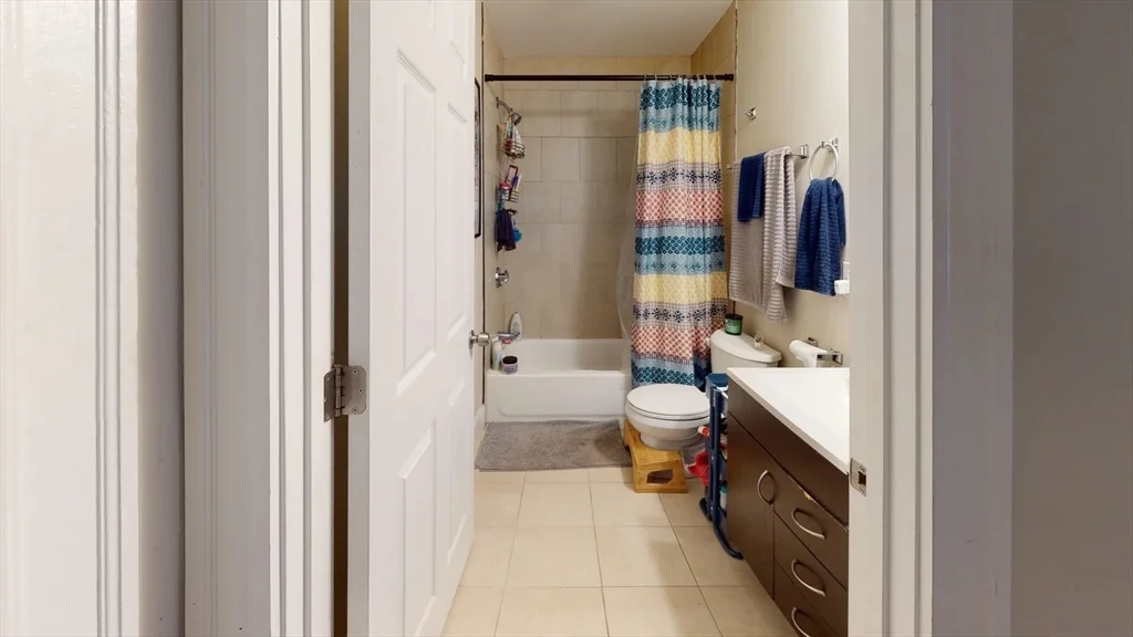 3 bed, 2 bath apartment for rent at 295-297 Washington St Unit 297, Quincy — photo 12 of 13