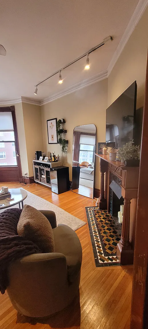 1 bed, 1 bath apartment for rent at 295 Beacon St Unit 53, Back Bay — photo 5 of 22