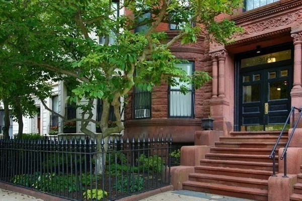 1 bed, 1 bath apartment for rent at 295 Commonwealth Ave Unit 6C, Back Bay — photo 2 of 9