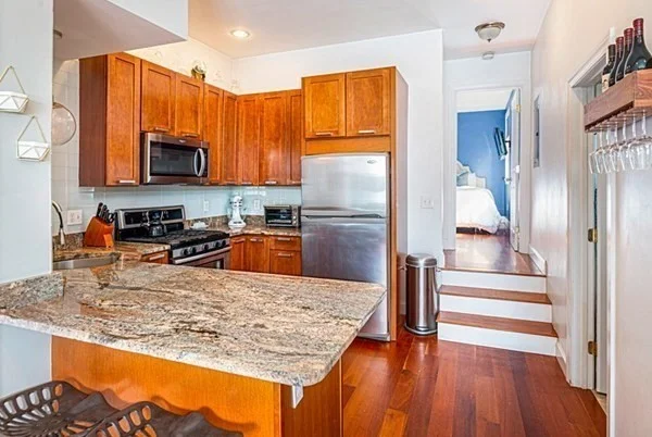 1 bed, 1 bath apartment for rent at 295 D St Unit 1, South Boston — photo 1 of 12