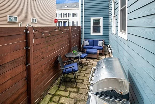 1 bed, 1 bath apartment for rent at 295 D St Unit 1, South Boston — photo 11 of 12