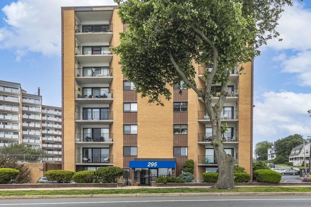 2 bed, 2 bath apartment for rent at 295 Lynn Shore Dr Unit 307, Lynn — photo 1 of 25