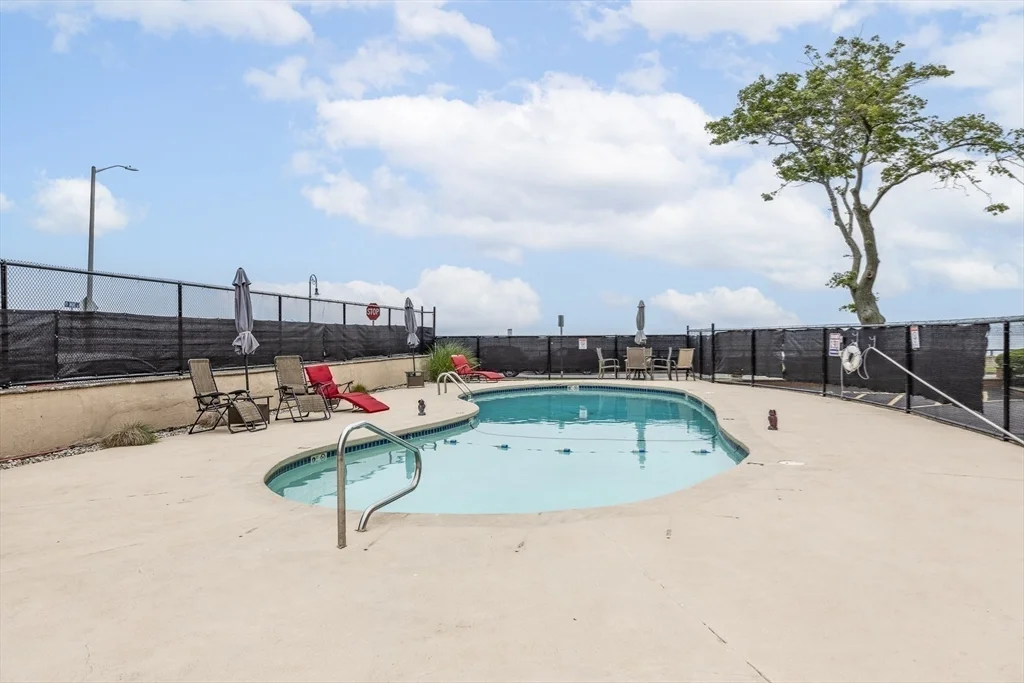 2 bed, 2 bath apartment for rent at 295 Lynn Shore Dr Unit 402, Lynn — photo 15 of 20