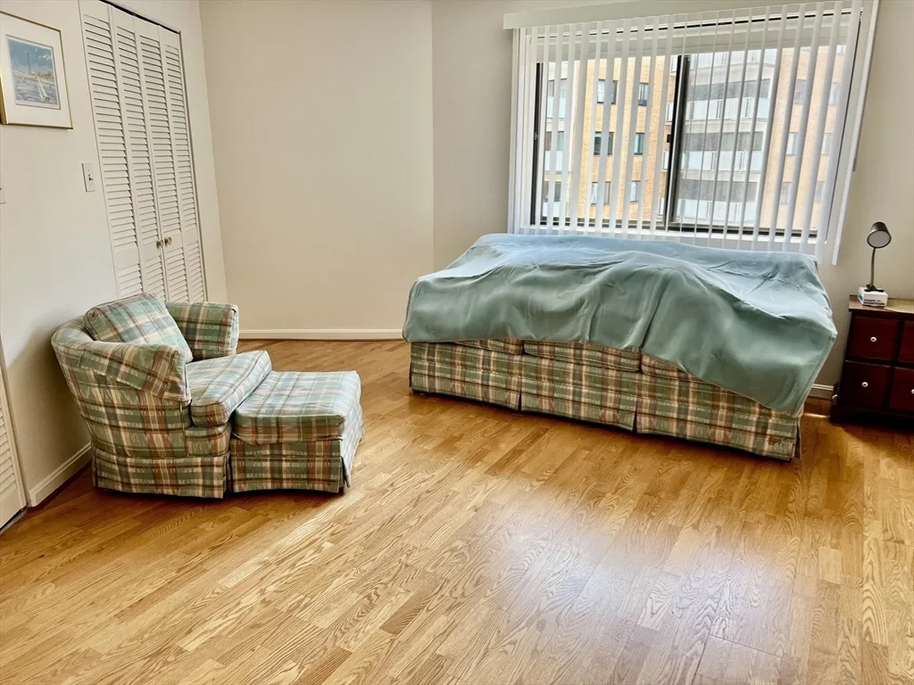 2 bed, 2 bath apartment for rent at 295 Lynn Shore Dr Unit 402, Lynn — photo 11 of 20