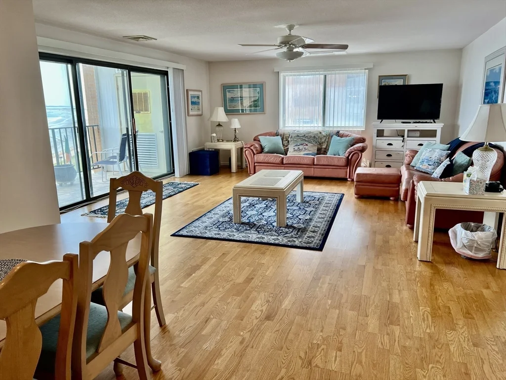 2 bed, 2 bath apartment for rent at 295 Lynn Shore Dr Unit 402, Lynn — photo 7 of 20
