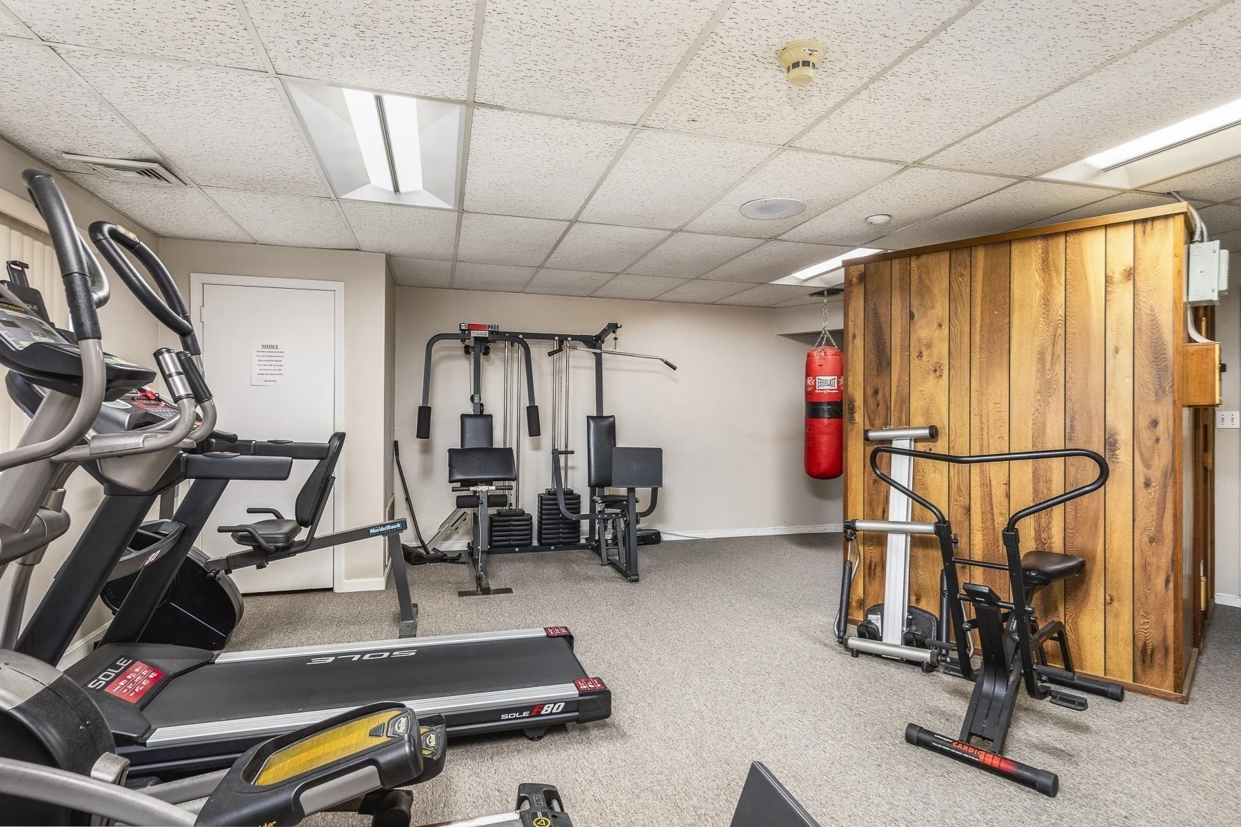 1 bed, 1 bath apartment for rent at 295 Lynn Shore Dr Unit 403, Lynn — photo 6 of 21