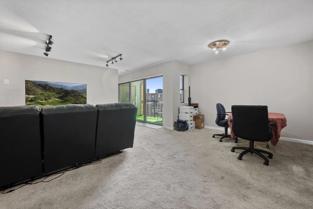 2 bed, 1 bath apartment for rent at 295 Lynn Shore Dr Unit 705, Diamond District — photo 7 of 21