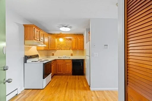 1 bed, 1 bath apartment for rent at 295 Main St Unit 24, Reading — photo 4 of 14