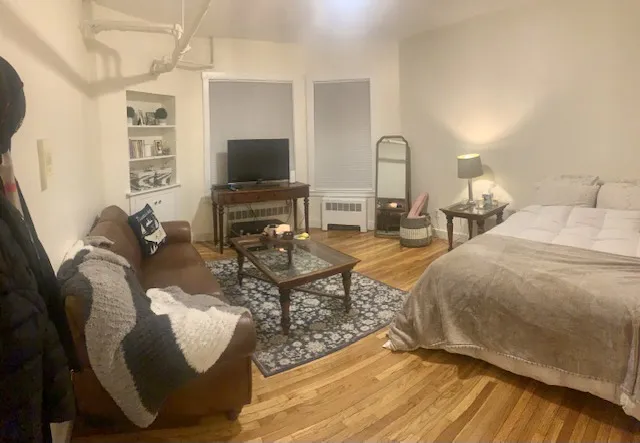 Studio bed, 1 bath apartment for rent at 295 Newbury St Unit 2, Back Bay — photo 1 of 9