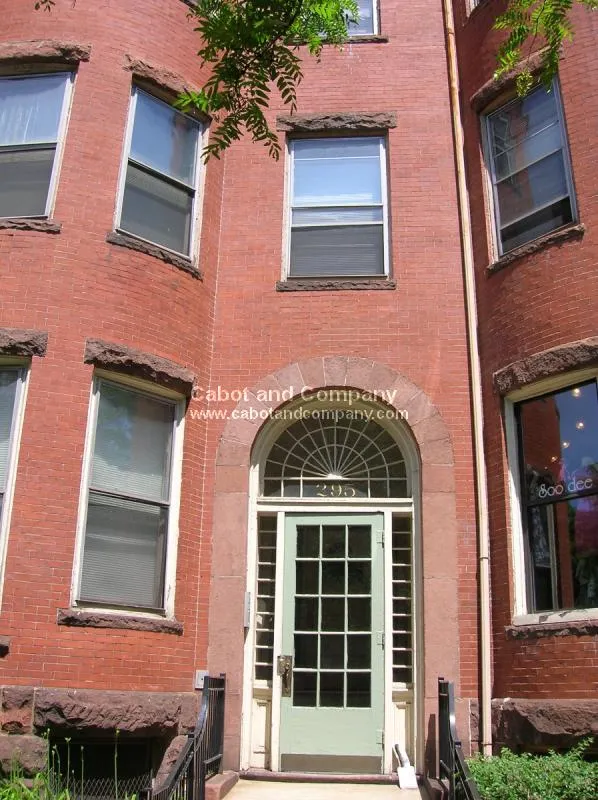 Studio bed, 1 bath apartment for rent at 295 Newbury St Unit 2, Back Bay — photo 7 of 7