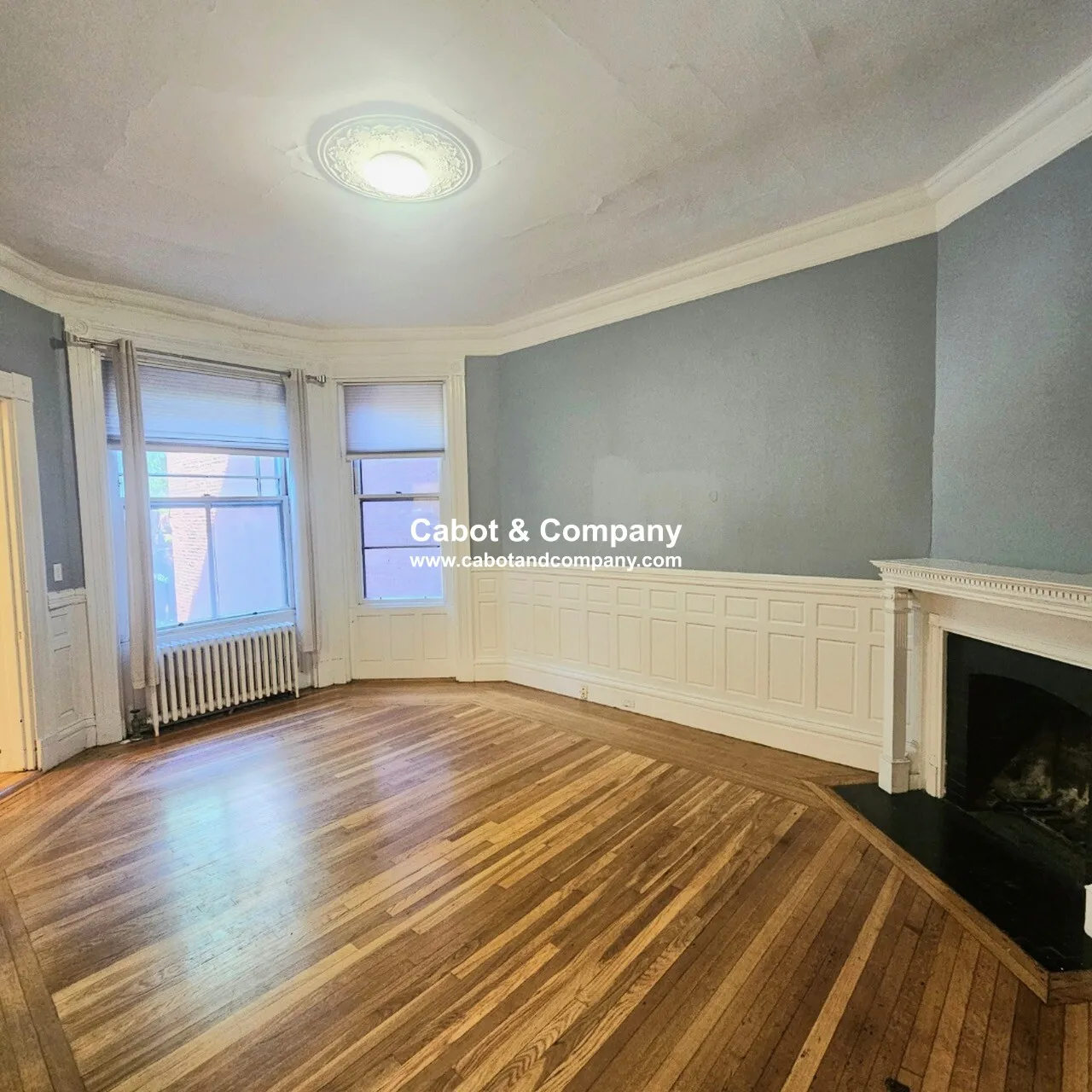 2 bed, 1 bath apartment for rent at 295 Newbury St Unit 5, Back Bay — photo 1 of 8