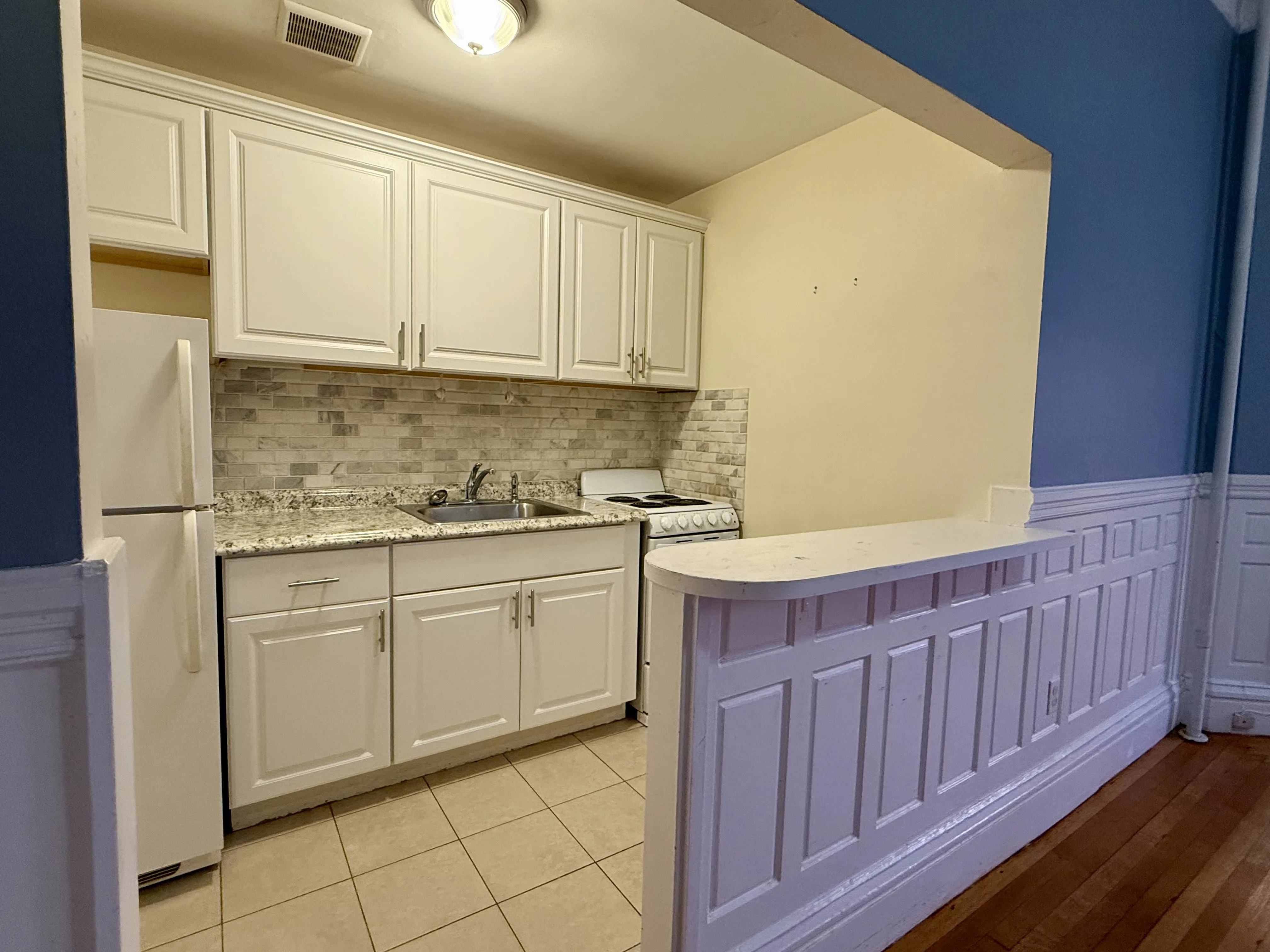2 bed, 1 bath apartment for rent at 295 Newbury St Unit 5A, Back Bay — photo 5 of 16