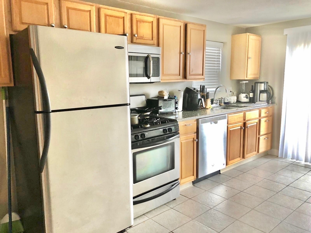 2 bed, 1.5 bath apartment for rent at 295 Shirley St Unit 1, Winthrop — photo 1 of 9