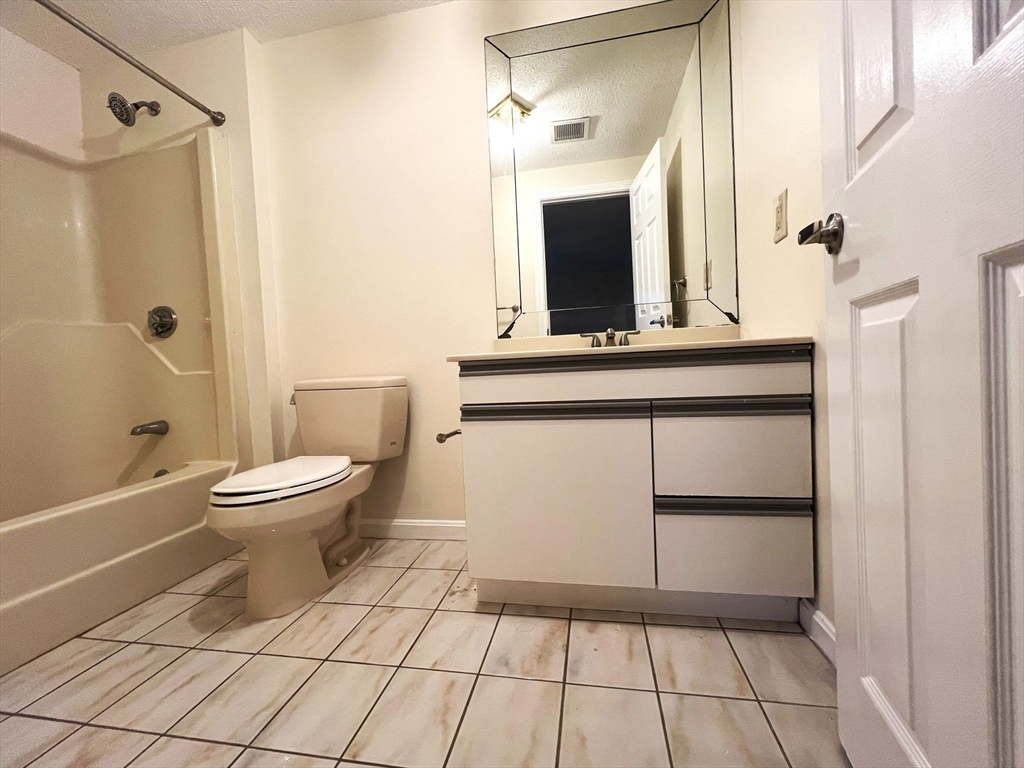 2 bed, 2 bath apartment for rent at 295 West Wyoming Ave Unit 9C, Stoneham — photo 15 of 22