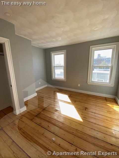 4 bed, 1 bath apartment for rent at 295 Windsor St Unit 7, Kendall Square — photo 5 of 10