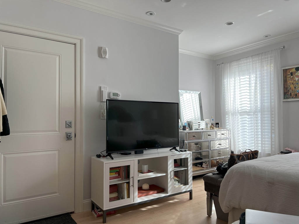 Studio bed, 1 bath apartment for rent at 296 Beacon St Unit 3, Back Bay — photo 18 of 18
