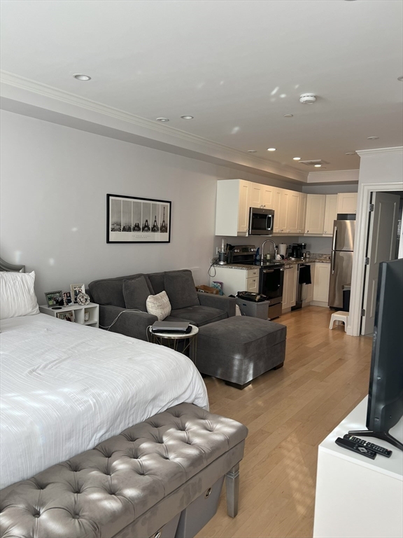 Studio bed, 1 bath apartment for rent at 296 Beacon St Unit 3, Back Bay — photo 16 of 18