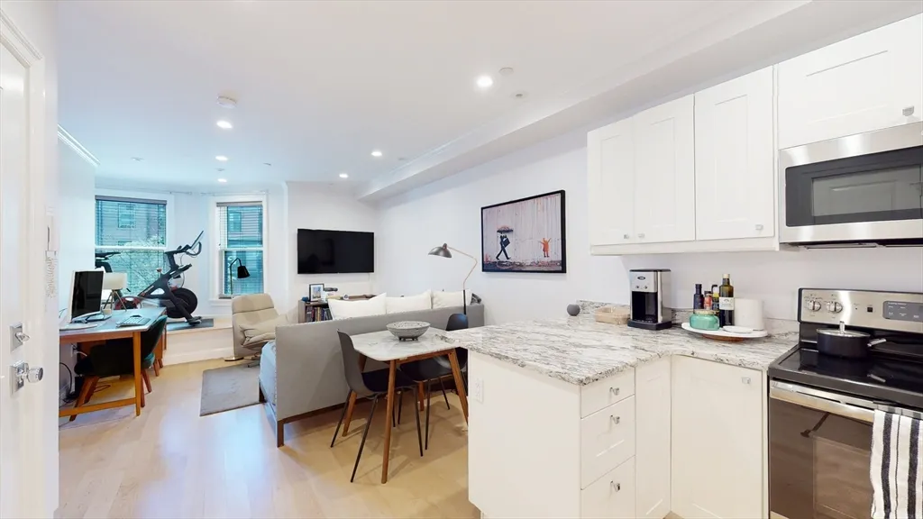 1 bed, 1 bath apartment for rent at 296 Beacon St Unit 5, Back Bay