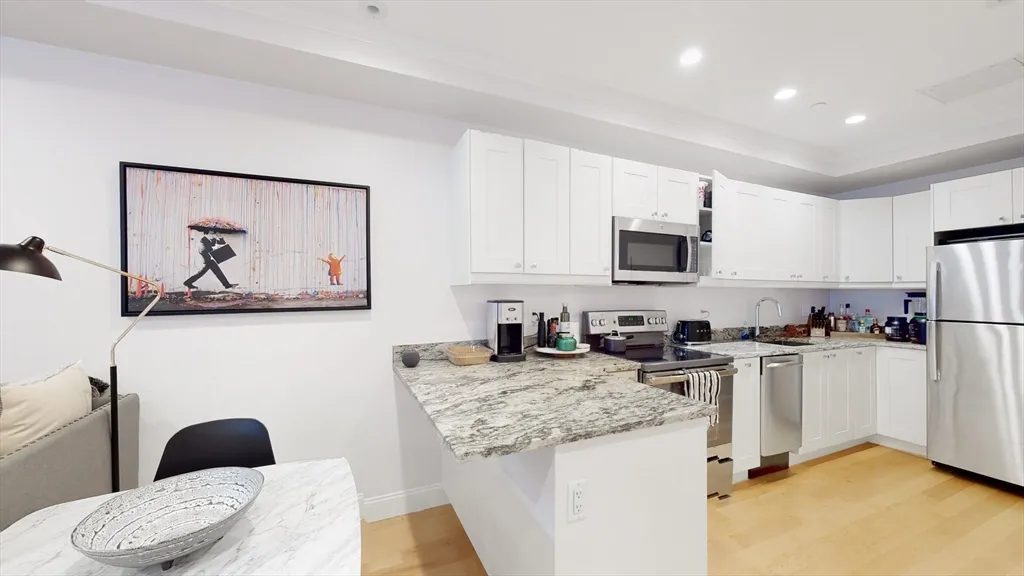 1 bed, 1 bath apartment for rent at 296 Beacon St Unit 5, Back Bay — photo 7 of 13