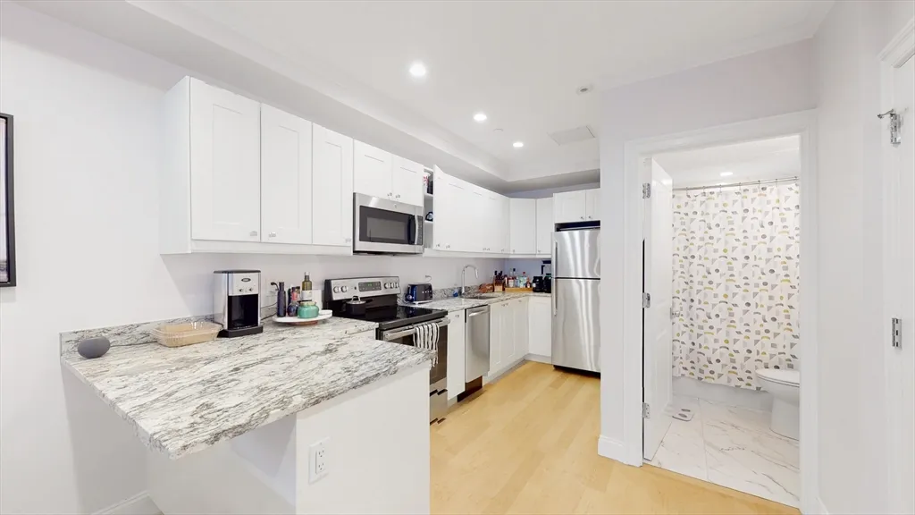 1 bed, 1 bath apartment for rent at 296 Beacon St Unit 5, Back Bay — photo 8 of 13