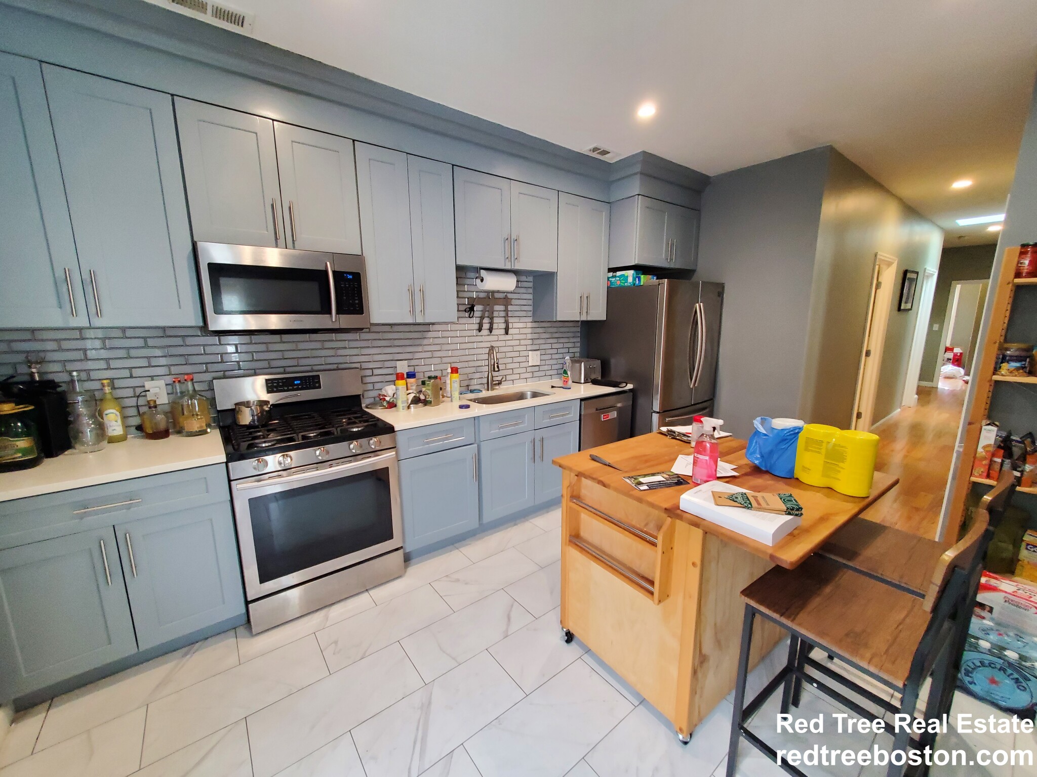 3 bed, 2 bath apartment for rent at 296 Brookline St, Cambridgeport — photo 3 of 28