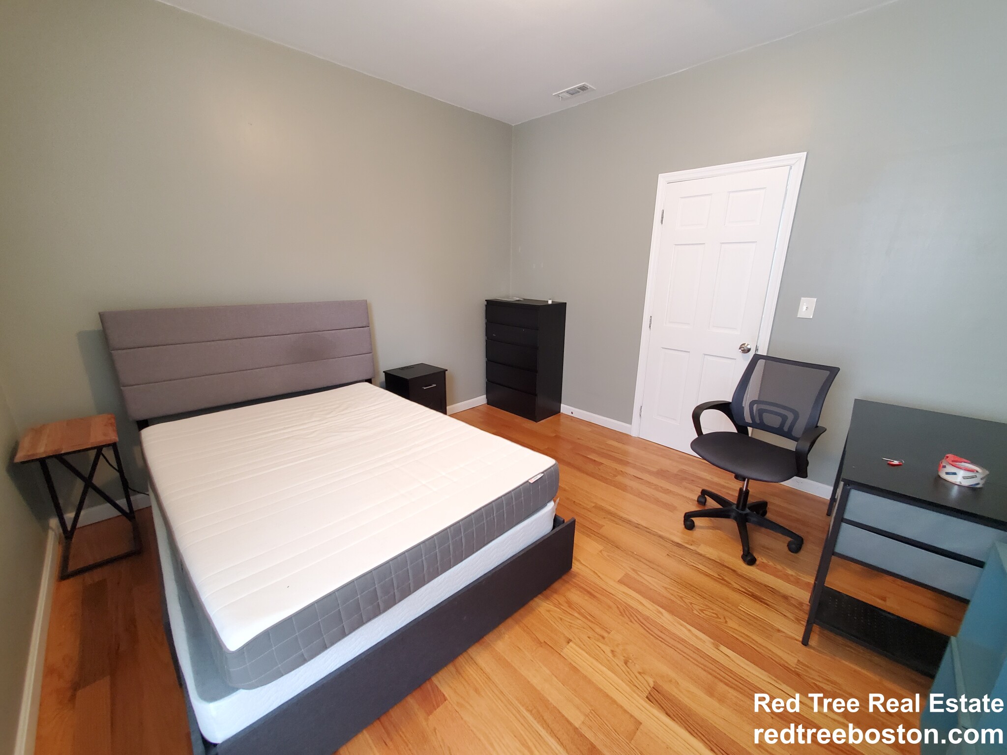 3 bed, 2 bath apartment for rent at 296 Brookline St, Cambridgeport — photo 9 of 28