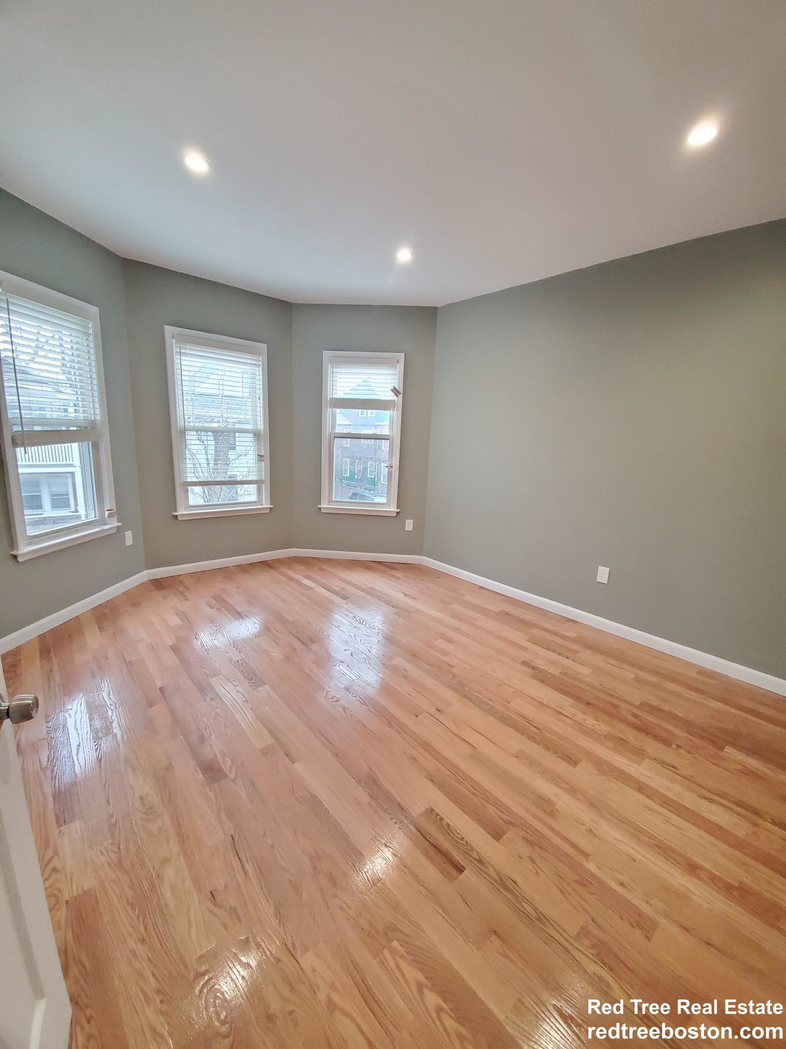 3.5 bed, 2 bath apartment for rent at 296 Brookline St Unit 1, Cambridgeport — photo 21 of 28