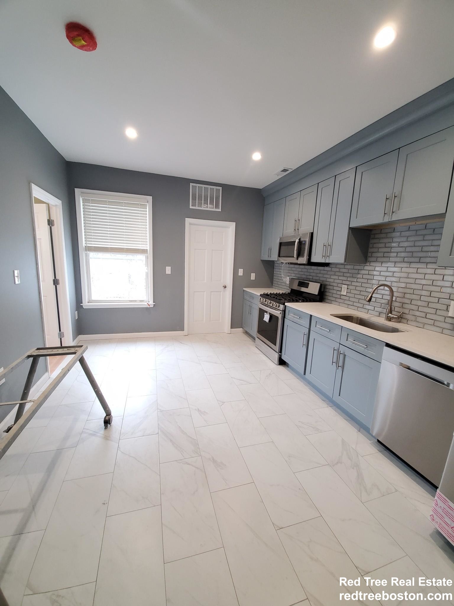 3.5 bed, 2 bath apartment for rent at 296 Brookline St Unit 2, Cambridgeport — photo 1 of 11