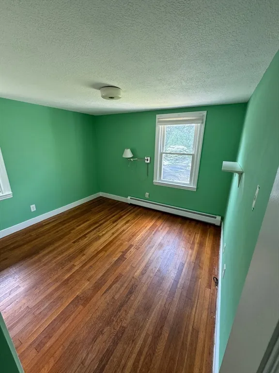 2 bed, 1 bath apartment for rent at 296 Central St Unit 1, Auburn — photo 5 of 8