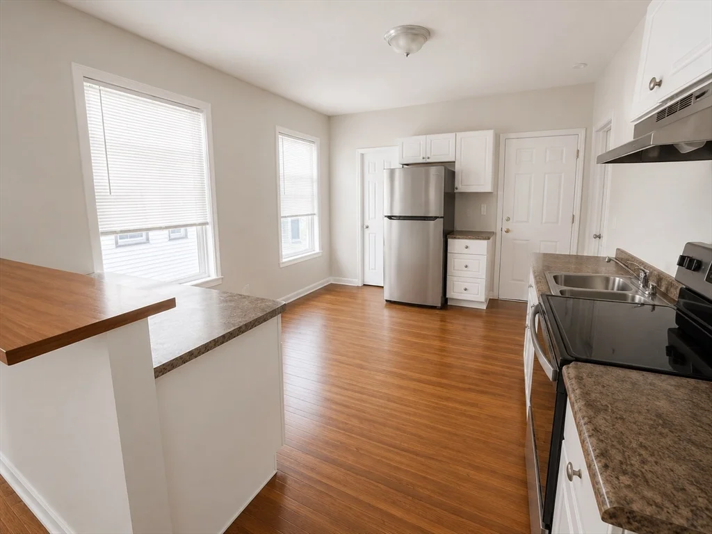 3 bed, 1 bath apartment for rent at 296 Columbia St Unit 3, Wellington-Harrington — photo 7 of 18