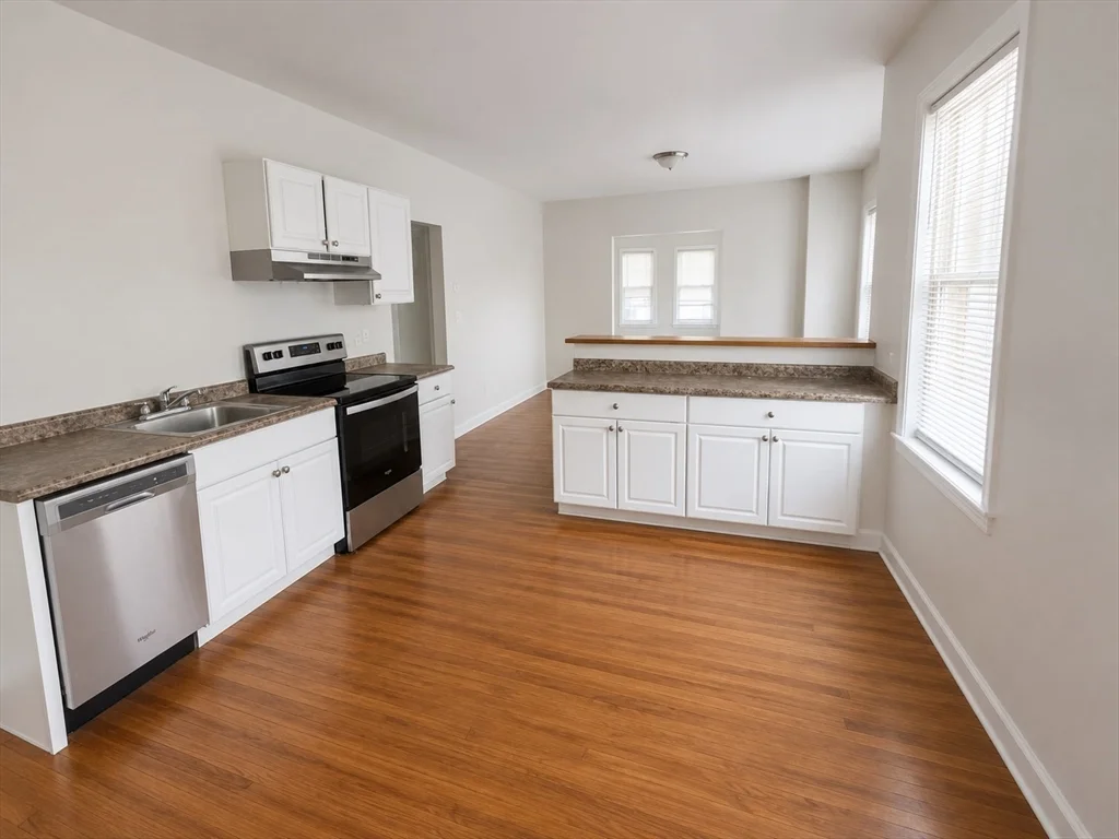 3 bed, 1 bath apartment for rent at 296 Columbia St Unit 3, Wellington-Harrington — photo 8 of 18