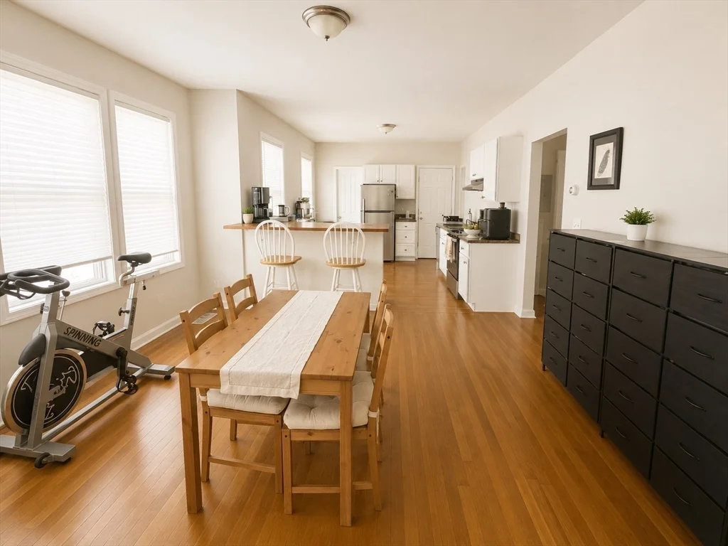 3 bed, 1 bath apartment for rent at 296 Columbia St Unit 3, Wellington-Harrington — photo 6 of 18