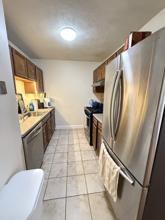 3 bed, 1 bath apartment for rent at 296 Columbus Ave , Unit 3, Boston — photo 3 of 9