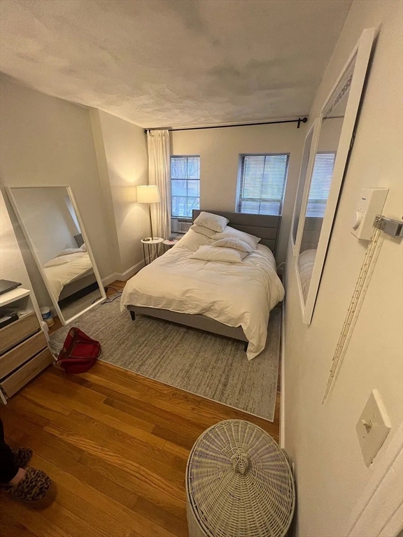 3 bed, 1 bath apartment for rent at 296 Columbus Ave , Unit 4, South End — photo 2 of 9