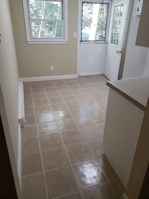 2 bed, 1 bath apartment for rent at 296 Emerson Ave Unit 4, Hampstead — photo 14 of 18