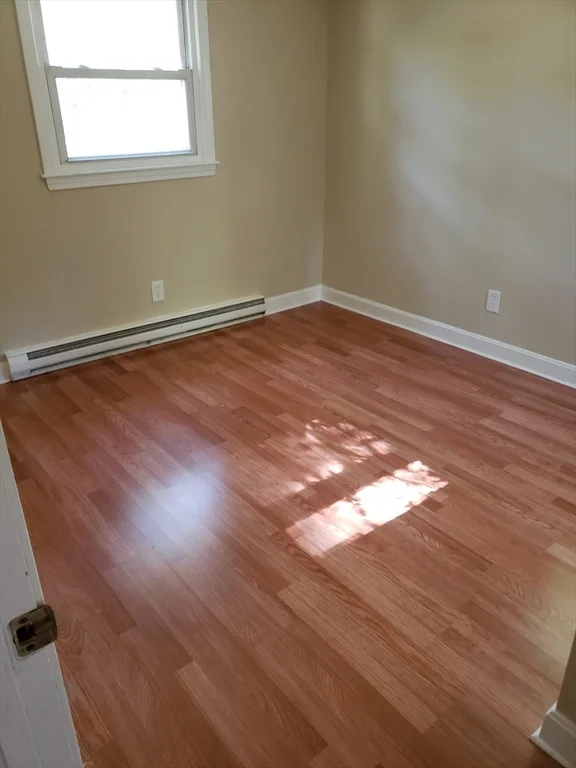 2 bed, 1 bath apartment for rent at 296 Emerson Ave Unit 4, Hampstead — photo 7 of 18