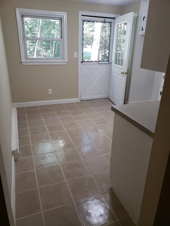 2 bed, 1 bath apartment for rent at 296 Emerson Ave Unit 4, Hampstead — photo 15 of 18