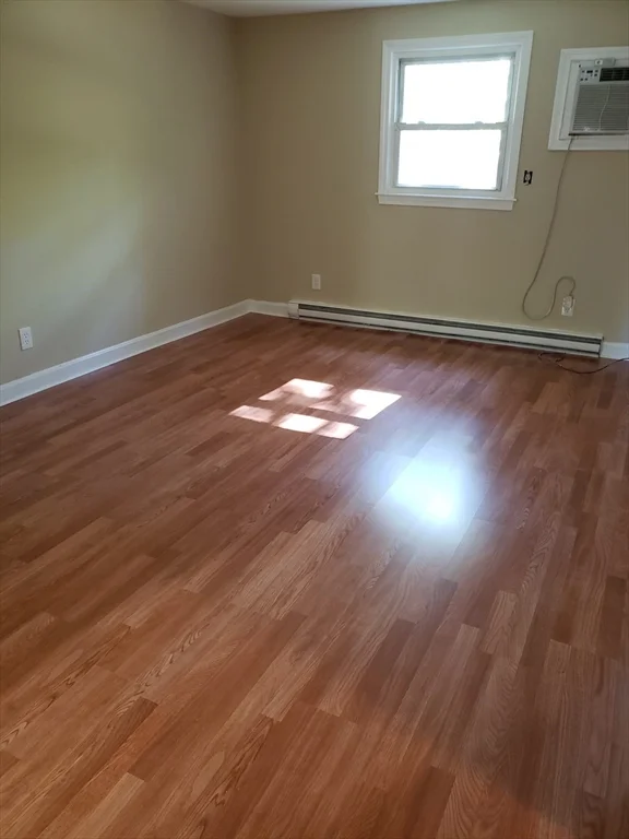 2 bed, 1 bath apartment for rent at 296 Emerson Ave Unit 4, Hampstead — photo 9 of 18